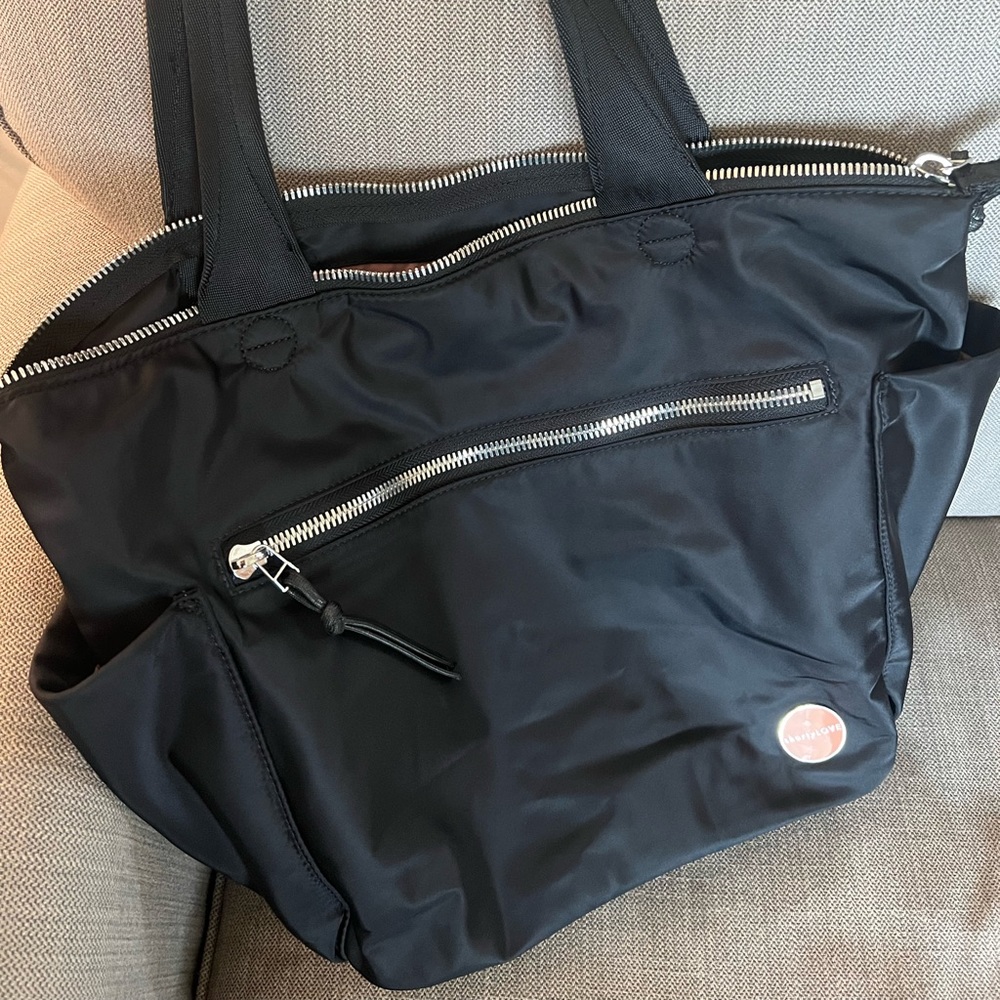 shortylove tillie medium tote bag. 

In excellent pre-owned condition. No flaws.